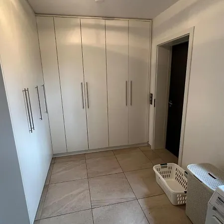 An Der Evenburg In Leer, 124 Qm, Parkplatz, Glasfaser, Voll Ausgestattet * Leer