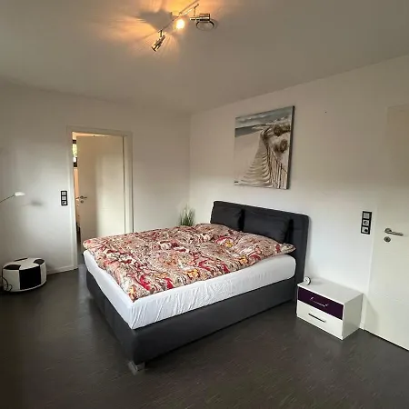 Appartement An Der Evenburg In Leer, 124 Qm, Parkplatz, Glasfaser, Voll Ausgestattet
