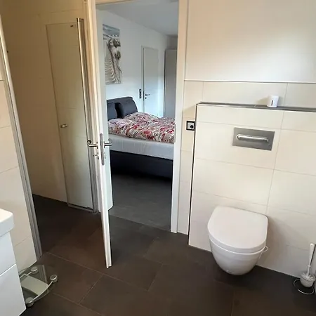 An Der Evenburg In Leer, 124 Qm, Parkplatz, Glasfaser, Voll Ausgestattet Appartement Leer