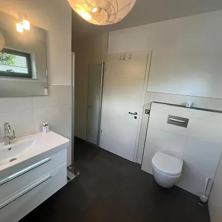 An Der Evenburg In Leer, 124 Qm, Parkplatz, Glasfaser, Voll Ausgestattet Apartmán *